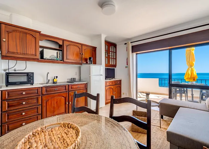 Sunset Azul - Sea View - Free Wifi - By Bedzy Apartment